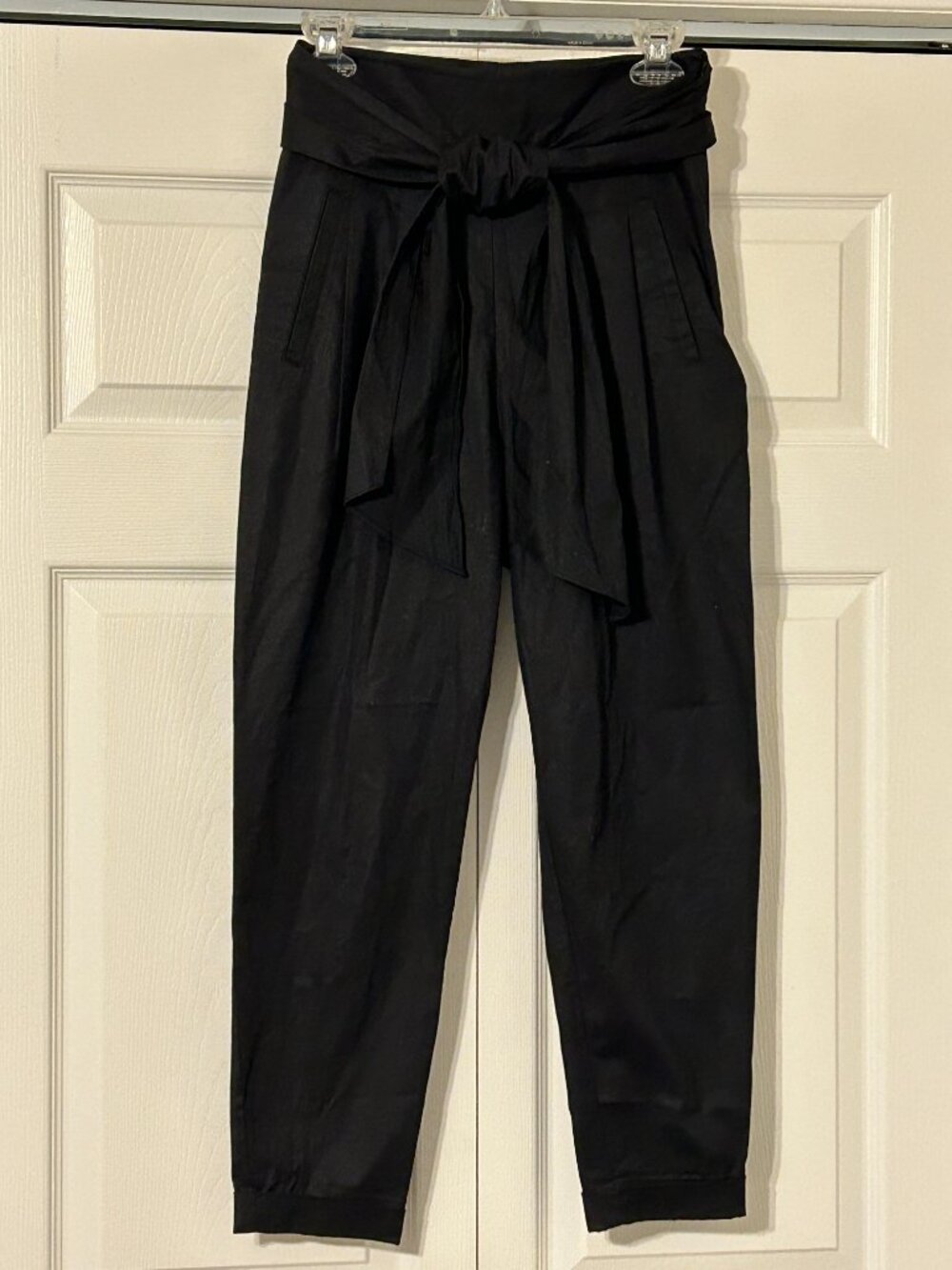 Anthropologie CARTONNIER Sz 0 Black Belted Cuffed Ankle Pants